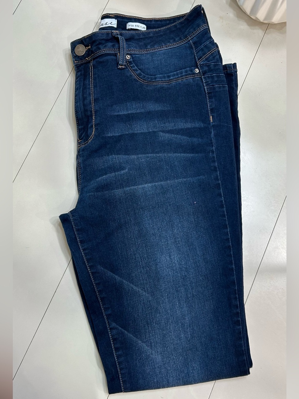 Woman’s Dark Blue Stretch Jeans - Classic flare